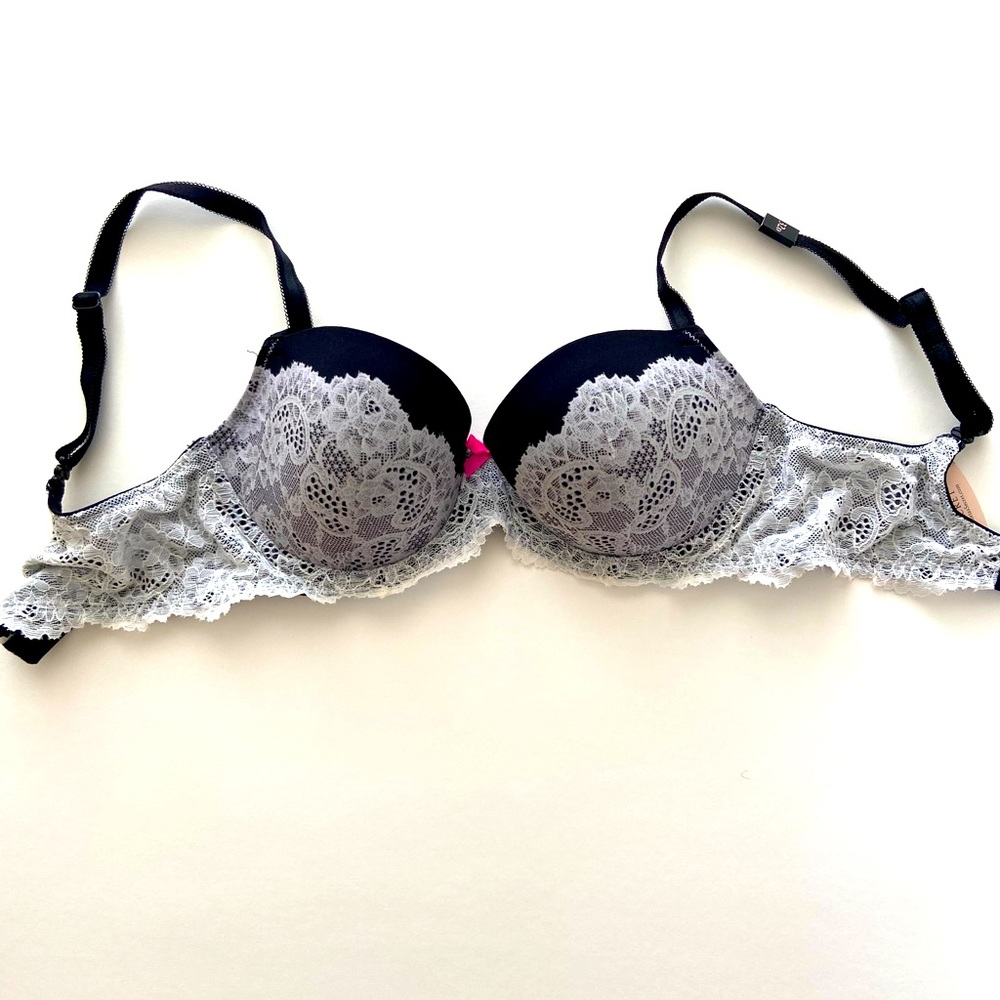 💗Victoria’s Secret lacy bra ⚡️